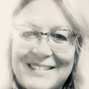 Meet your Posher, Denyse